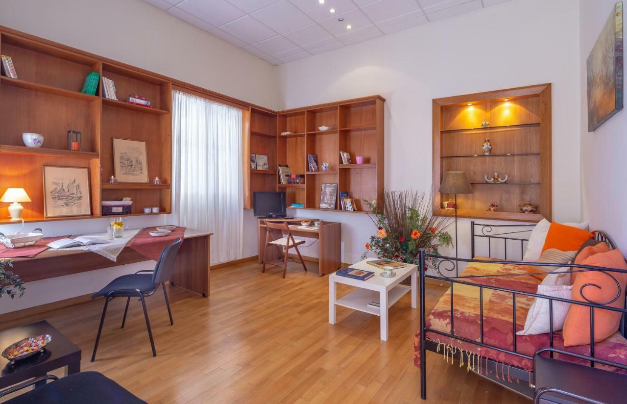 Stately Apartment Athen